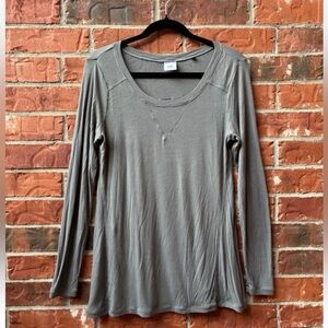 CAbi #3627 Womens Small Basic Gray Swing Tee Long Sleeve Top